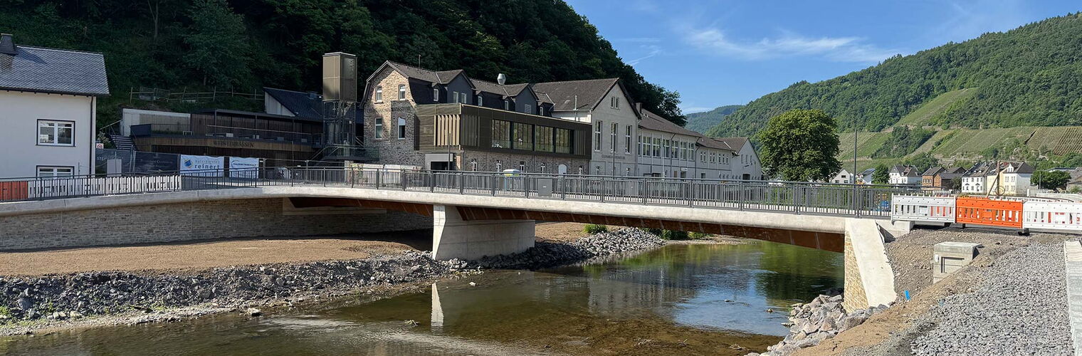 Weinbaubrücke in Dernau