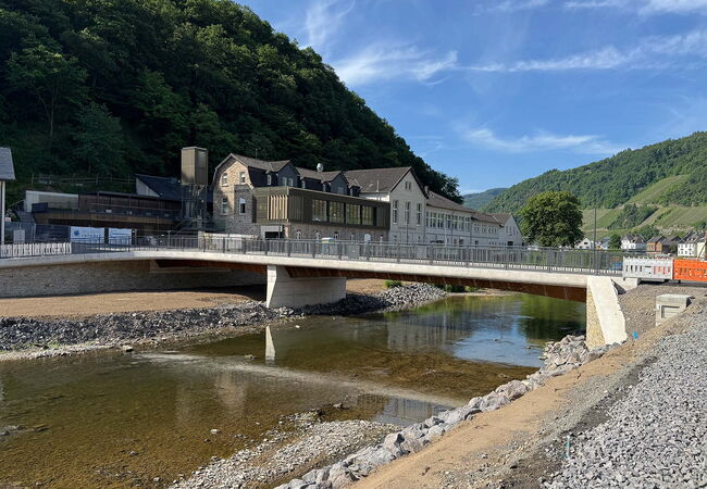 Weinbaubrücke in Dernau