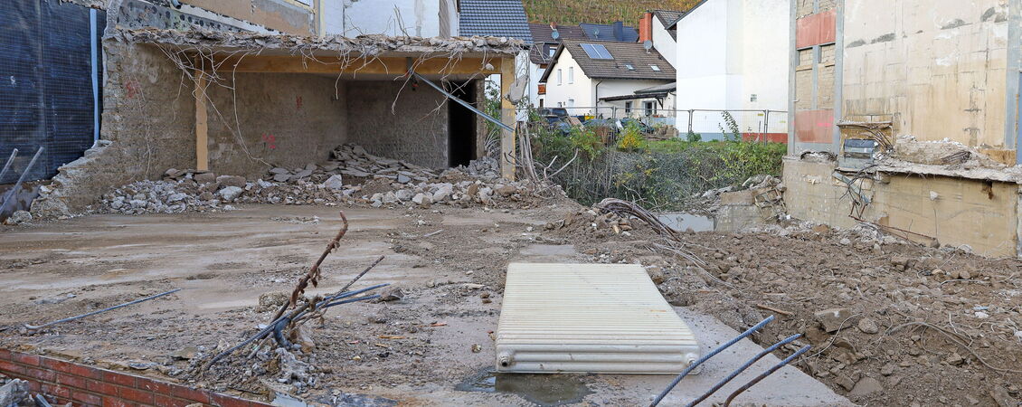 Abbruch Grundschule mit Sporthalle Dernau (November 25)