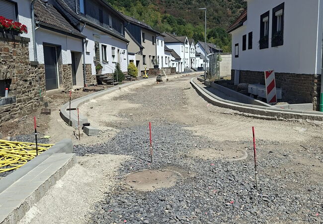 Bauarbeiten am Straßenkörper "Am Brunnen" in Altenahr