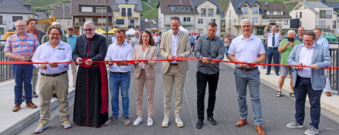 Einweihung der neuen Weinbaubrücke in Dernau