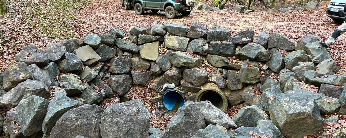 Durchlass an einem Wirtschaftsweg in der OG Berg
