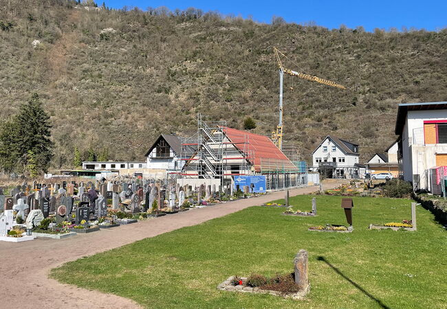 Friedhofshalle Altenahr
