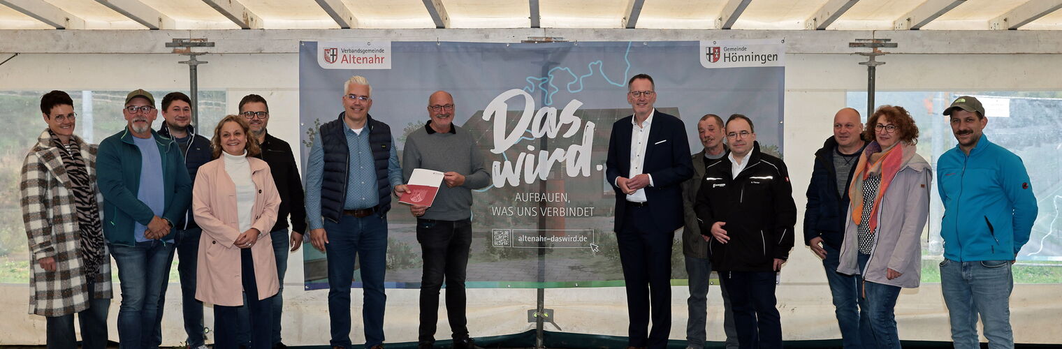 Fördermittelübergabe für das Gemeindehaus in Liers