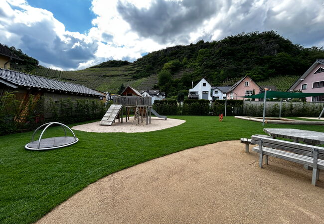 Der neue Spielplatz im Auel in Mayschoß
