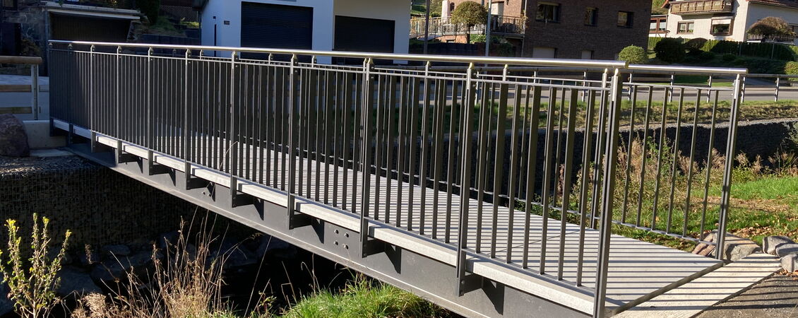 Fußgängerbrücke Sahrbach 1