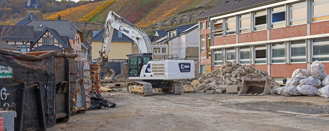 Abbruch Grundschule mit Sporthalle Dernau (November 25)