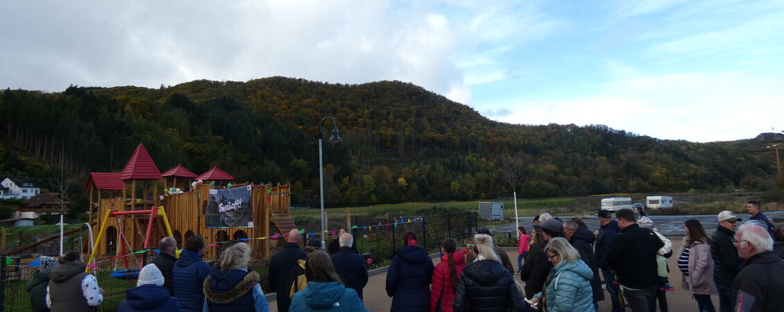 Eröffnung des Spielplatzes Rech